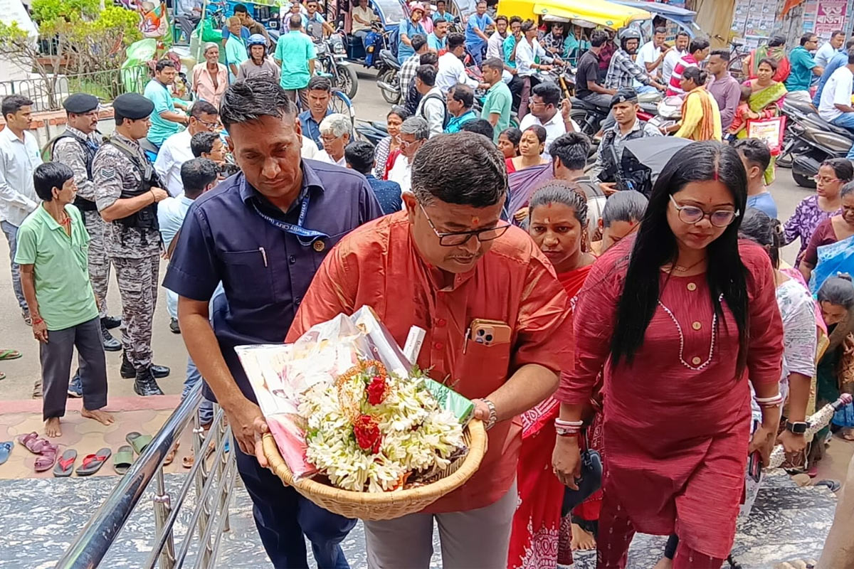 ‘পূর্ব মেদিনীপুরের ফল এবার ১৬-০ হবে’, আত্মবিশ্বাসী দিব্যেন্দু, ‘হাস্যকর’ বলল তৃণমূল