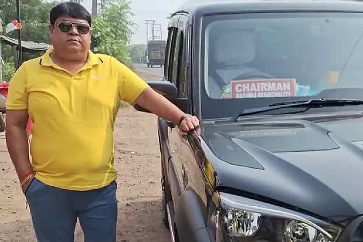 রাজমিস্ত্রি, গাড়িচালক থেকে কোটিপতি! রকেট গতিতে উত্থান বাদুড়িয়ার ধৃত তৃণমূল চেয়ারম্যান দীপঙ্করের