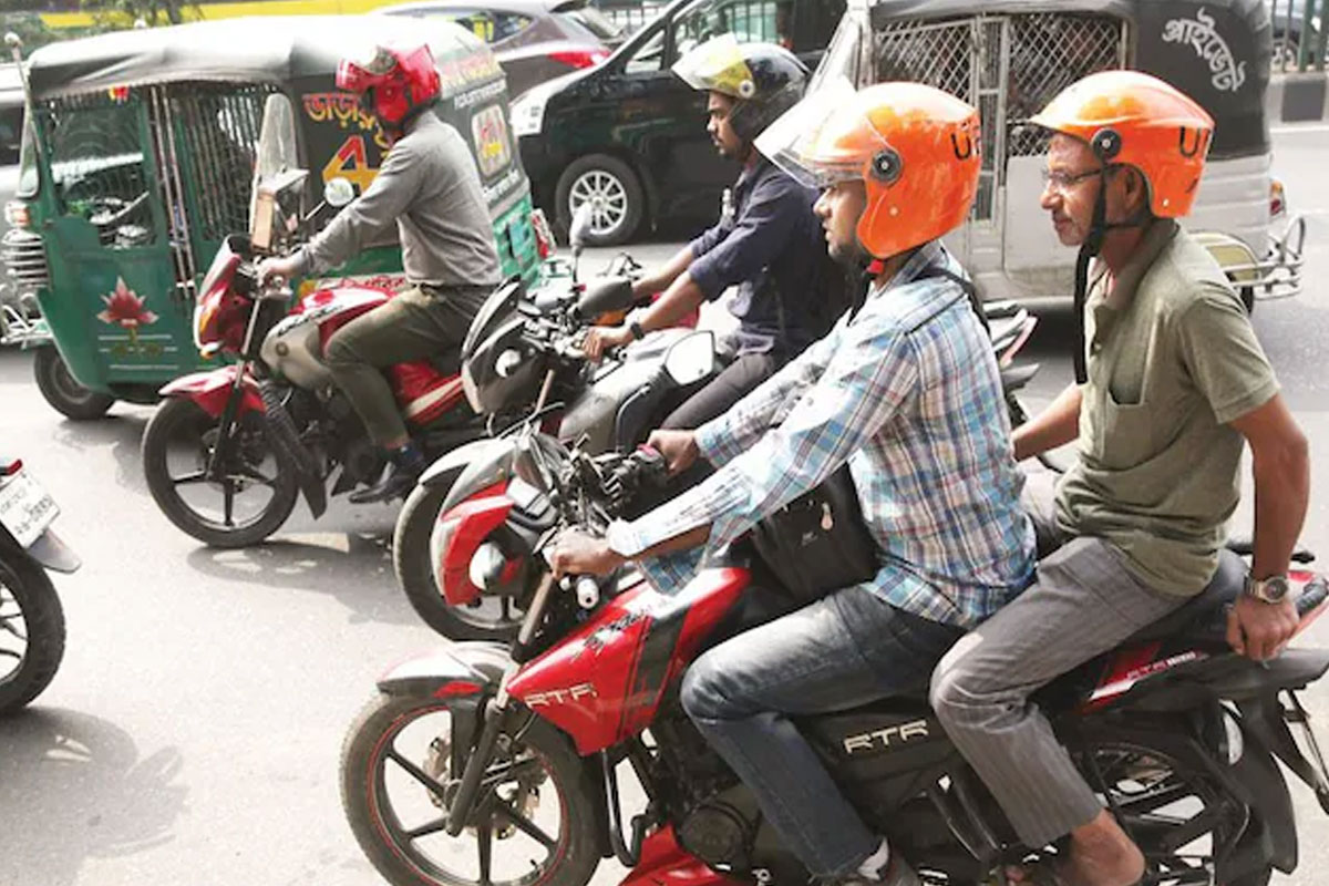 মাথার দাম বুঝতে পুলিশ! তবু, এসো শিরোস্ত্রাণ