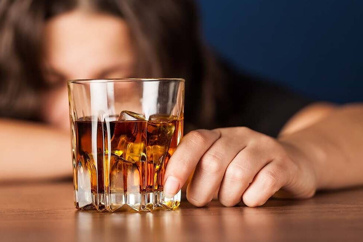 janhvi kapoor trauma alcohol emotional dependence recovery path