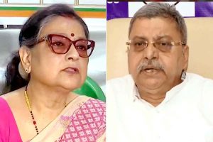 নিশানায় কল্যাণ! শীর্ষ নেতৃত্বের বিরুদ্ধে তোপ দেগে তৃণমূলের সব পদ ছাড়লেন কাকলি