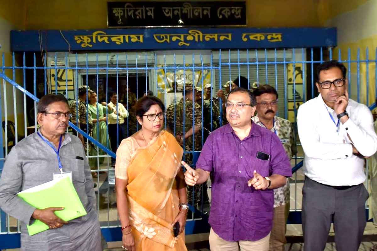 ফের ক্ষুদিরাম অনুশীলন কেন্দ্রে কুণাল-শশী, ‘মুভমেন্ট হতে পারে’, সতর্ক করলেন এজেন্টদের