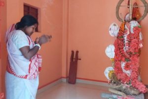 মাসে আয় ২৫০০! গলি থেকে রাজপথে পৌঁছে কলিতা মাঝি বোঝালেন, এভাবেও বিধায়ক হওয়া যায়