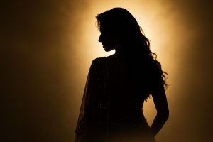 ‘লাভ জেহাদে’র জেরে খুন করতে চায় নিজের পরিবার! বাগদানের আংটি ছুড়ে ফেলেন দিদা, কে এই নায়িকা?