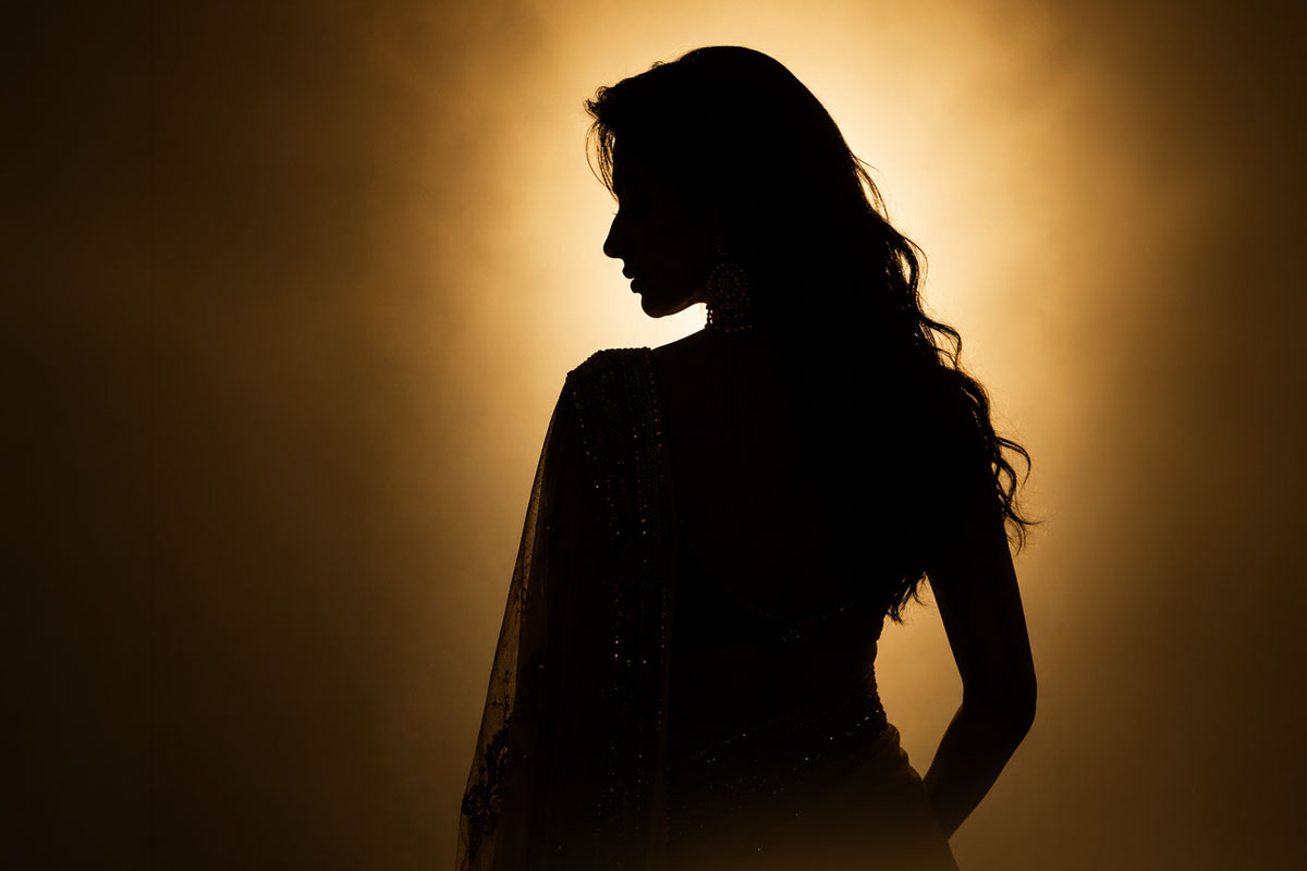 ‘লাভ জেহাদে’র জেরে খুন করতে চায় নিজের পরিবার! বাগদানের আংটি ছুড়ে ফেলেন দিদা, কে এই নায়িকা?