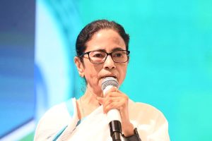 ভোট পরবর্তী ‘হিংসা’র প্রতিবাদে এবার পথে মমতা, মঙ্গলে অবস্থান বিক্ষোভে তৃণমূলনেত্রী!