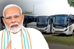 মোদির বার্তা মেনেই জ্বালানি-সাশ্রয়! কনভয় নয়, বাসে চেপেই বিধানসভায় শপথে বিজেপি বিধায়করা