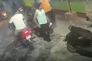 ভোটগণনার আগে শুটআউট নোয়াপাড়ায়, বিজেপি নেতার বাড়ি লক্ষ্য করে পরপর গুলি! গ্রেপ্তার ২