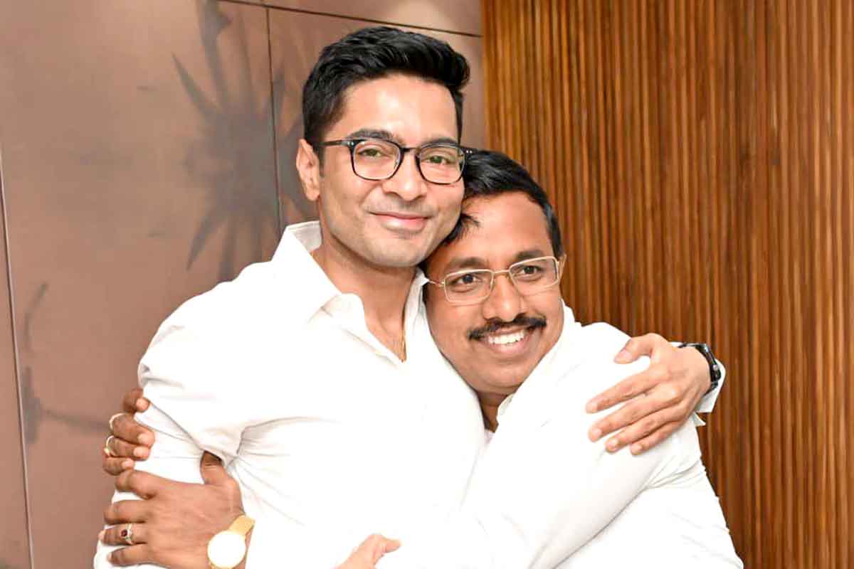 বুকে জড়িয়ে যোগদান করিয়েছিলেন অভিষেক, ‘পুষ্পা’র পথেই পিঠটান নন্দীগ্রামের পবিত্রর!