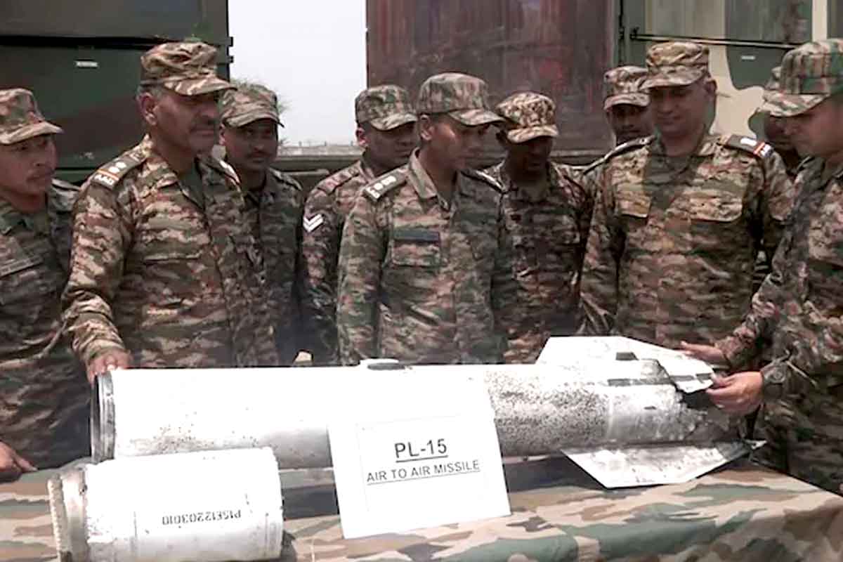 চিনের PL-15E ক্ষেপণাস্ত্রের ‘ব্রেন হ্যাক’ ডিআরডিও-র, পাকিস্তানের ভুলে ‘জ্যাকপট’ ভারতের