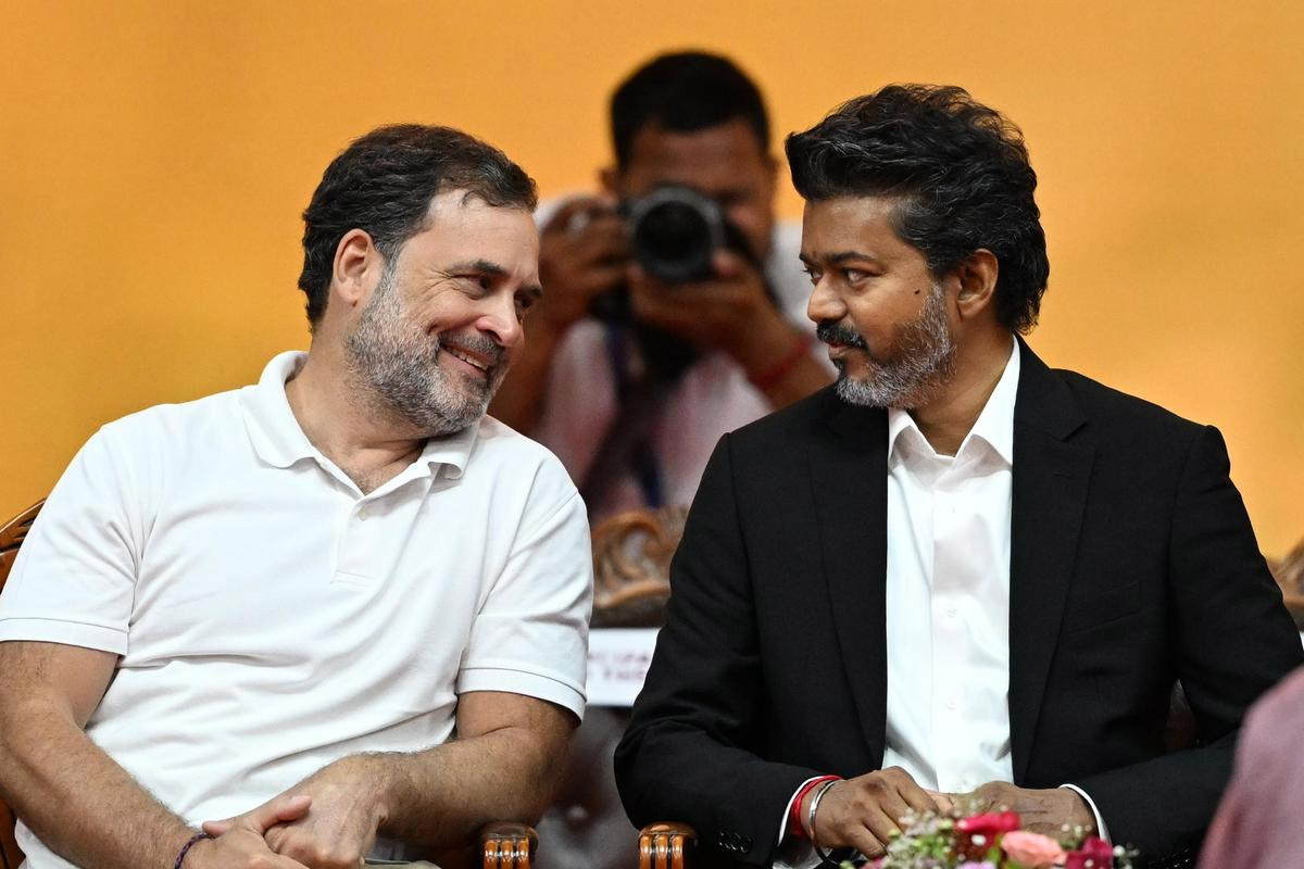 ৫৯ বছর পর তামিলনাড়ুতে মন্ত্রীপদ পাচ্ছে কংগ্রেস, বিজয়ের হাত ধরে ঘুরে দাঁড়ানোর স্বপ্ন রাহুলের
