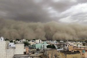 ৩০ মিনিটের ধুলোঝড়ে লন্ডভন্ড মরুরাজ্য রাজস্থান, শূন্যে নামল দৃশ্যমানতা