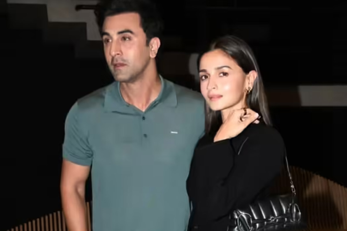 আলিয়াকে ঘিরে ধরে ছবি তোলার চেষ্টা! পাপ্পারাজ্জিদের যোগ্য জবাব রণবীরের