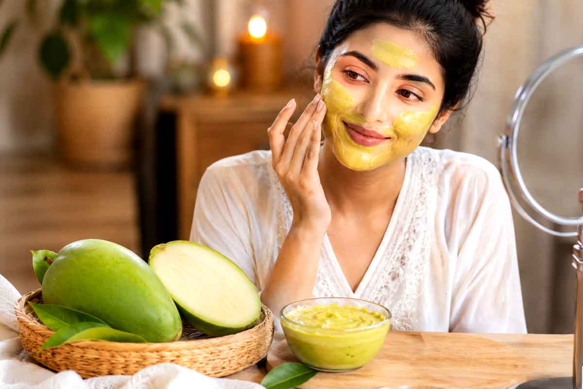 নামী প্রসাধনী নয়,কাঁচা আম দিয়েই কমান ত্বকের বয়স, জানুন কীভাবে?