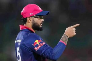 ‘কাউকে জবাব দেওয়ার প্রয়োজন বোধ করি না’, ধূমপান বিতর্কে মুখ খুললেন রিয়ান