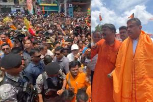 ‘ঋণ শোধ করবই’, নন্দীগ্রামে পা রেখেই জনজোয়ারে ভাসলেন শুভেন্দু, একশো বছর ‘শাসনে’র হুঙ্কার