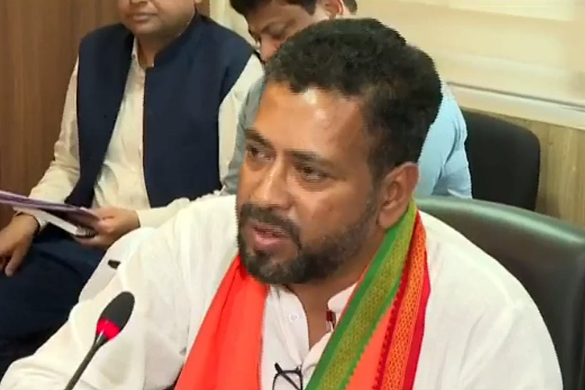 শিক্ষাদপ্তরের আধিকারিকদের সঙ্গে বৈঠক, মানোন্নয়নে সাহায্যের দাবি বিধায়ক শংকরের