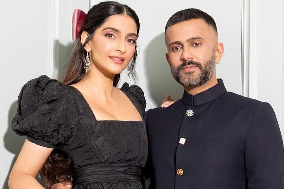 ২৭০ কোটি দিয়ে গৃহকর্মীদের জন্য একাধিক ফ্ল্যাট! লন্ডনে প্রতিবেশীদের রোষে সোনম কাপুর