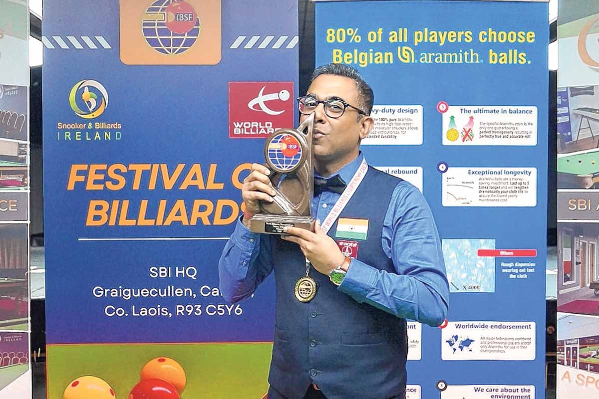 বিলিয়ার্ডসে ব্রিলিয়ান্ট! বিশ্বজয়ী বাংলার সৌরভ ট্রফি উৎসর্গ করলেন বাবাকে