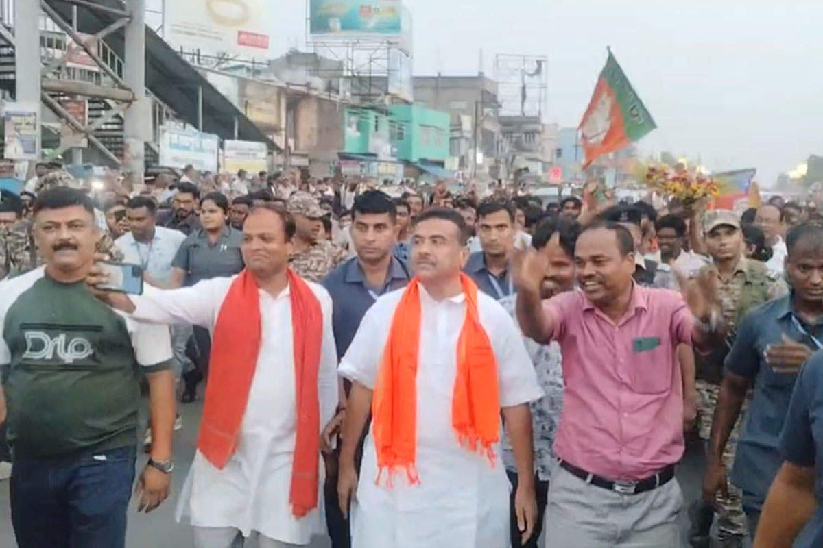 রাস্তায় জনসমুদ্র, কলকাতা ফেরার পথে নন্দকুমারে থমকাল শুভেন্দুর কনভয়, কী করলেন মুখ্যমন্ত্রী?