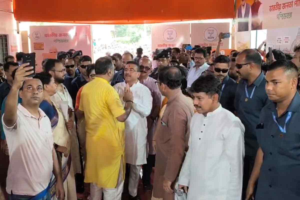 মানুষের মনের কথা জানতে ‘জনতার দরবার’ মুখ্যমন্ত্রীর, চাকরিপ্রার্থীদের আর্জি গ্রহণ