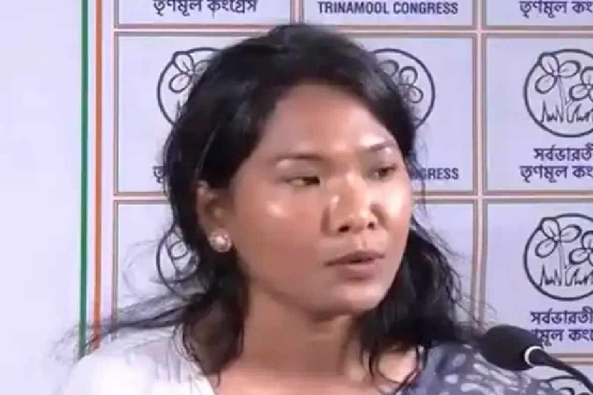 স্বপ্না বর্মনের বাড়িতে আগুন, ‘রাজনীতিতে আসাই ভুল ছিল’, আক্ষেপ সোনাজয়ী অ্যাথলিটের