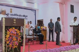 শপথের মাঝে ‘রাহুল গান্ধী জিন্দাবাদ’, তামিলনাড়ুতে বিতর্কে কংগ্রেসের মন্ত্রী, ক্ষুব্ধ রাজ্যপাল