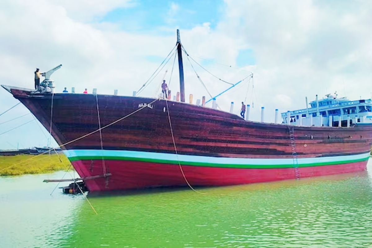 ফের যুদ্ধের আঁচে ভারতীয় জাহাজ, ওমানের কাছে ড্রোন হামলায় ডুবল বাণিজ্যতরী! কী বলছে নয়াদিল্লি?