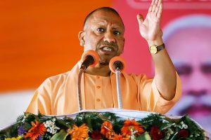 ‘ভালোভাবে বলছি, না হলে…’, রাস্তায় নমাজ নিয়ে কড়া যোগী, জনসংখ্যা নিয়ন্ত্রণেও মুসলিমদের বার্তা