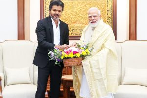 ১২ বছর পর মোদির সঙ্গে দেখা করলেন বিজয়, তবে মুখ্যমন্ত্রী হিসাবে, কী কথা হল?