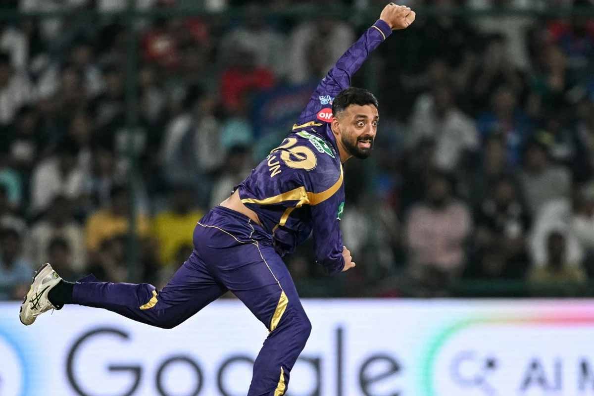 চোট নিয়েই লাগাতার খেলতে বাধ্য করা হচ্ছে বরুণকে! কেকেআরের উপর ক্ষুব্ধ বিসিসিআই