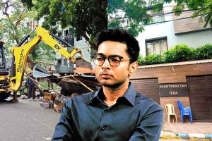 এবার বুলডোজার চলবে অভিষেকের ‘শান্তিনিকেতনে’! নোটিস ধরালো কলকাতা পুরসভা
