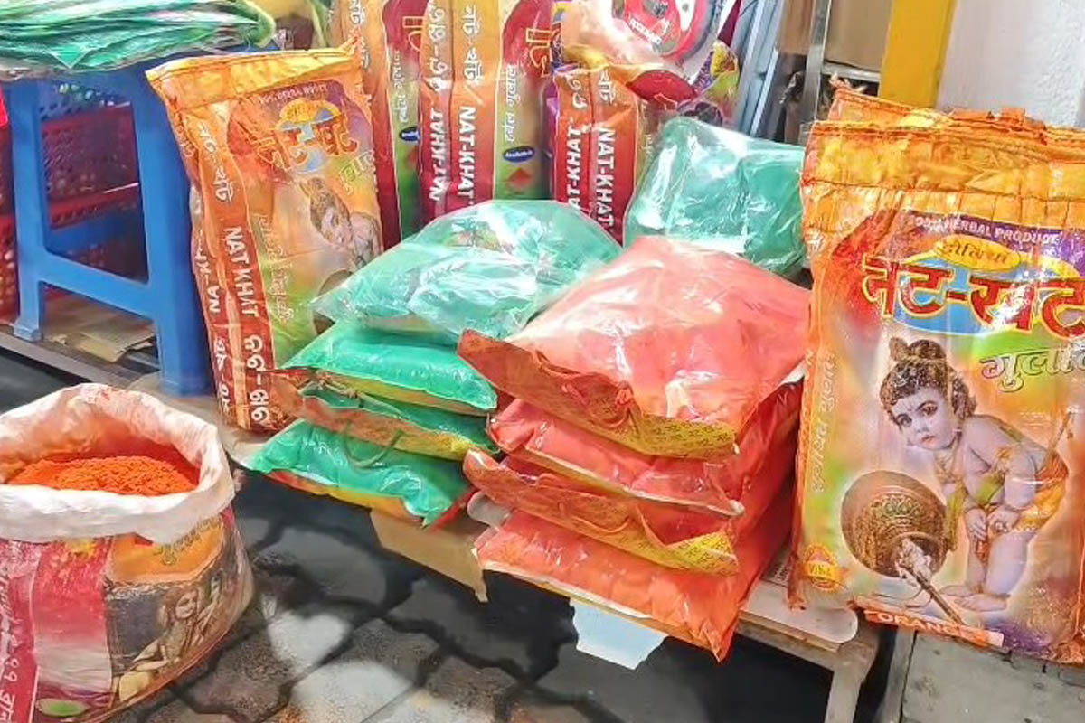 ভোটের বাজারে আবিরের স্টক রেডি, চাহিদার টক্করে এগিয়ে সবুজ না গেরুয়া?
