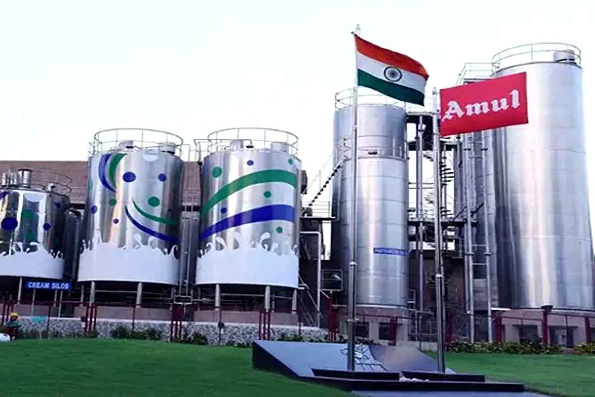 শিল্প-খরা কাটছে ডবল ইঞ্জিন বাংলায়! এবার রাজ্যে ৬৫০ কোটির ডেয়ারি প্লান্ট গড়বে আমুল