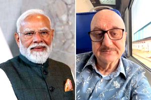 মোদির বাধ্য শিষ্য! জ্বালানি সাশ্রয়ে বন্দে ভারত চড়েই দূরপাল্লার সফর অনুপম খেরের, বললেন…