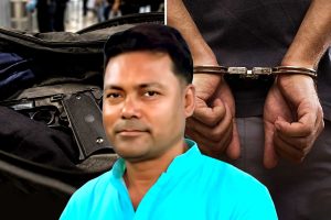 ব্যাগে গুলি, আগ্নেয়াস্ত্র নিয়ে বিমানবন্দরে তৃণমূল কাউন্সিলর, অস্ত্র আইনে গ্রেপ্তার করল পুলিশ