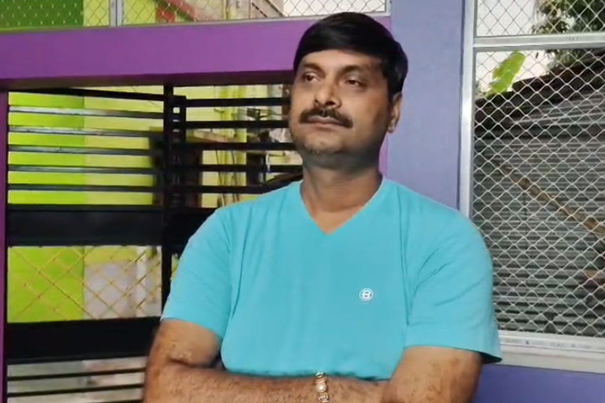 ভদ্রেশ্বর পুরসভায় গণ ইস্তফা! ইন্দ্রনীল সেন ঘনিষ্ঠ চেয়ারম্যান-সহ পদত্যাগ ৮ কাউন্সিলরের