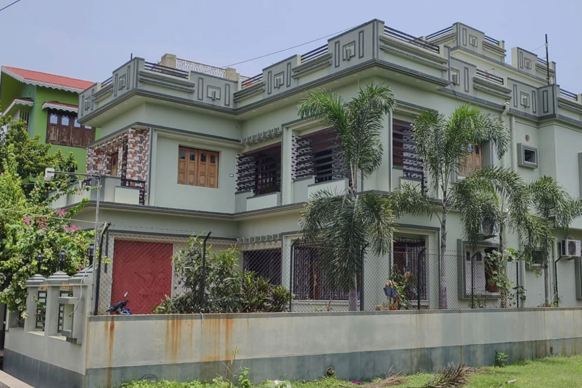 ভাগচাষি থেকে কোটি টাকার সাম্রাজ্য! ইলামবাজারে তৃণমূল নেতা রবি মুর্মুকে নিয়ে জোর চর্চা