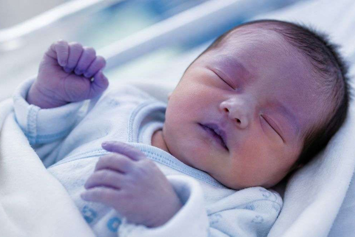 নবজাতকের ঠোঁট-ত্বক নীলচে? অভিভাবকরা চিনে রাখুন ব্লু বেবি সিনড্রোমের সংকেত