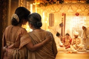 ‘লোকে বলেছিল দু’মাসেই ডিভোর্স হয়ে যাবে’, ৩৭ বছর পর ‘নায়িকা’ পুত্রবধূকে নিয়ে মুখ খুললেন শাশুড়ি