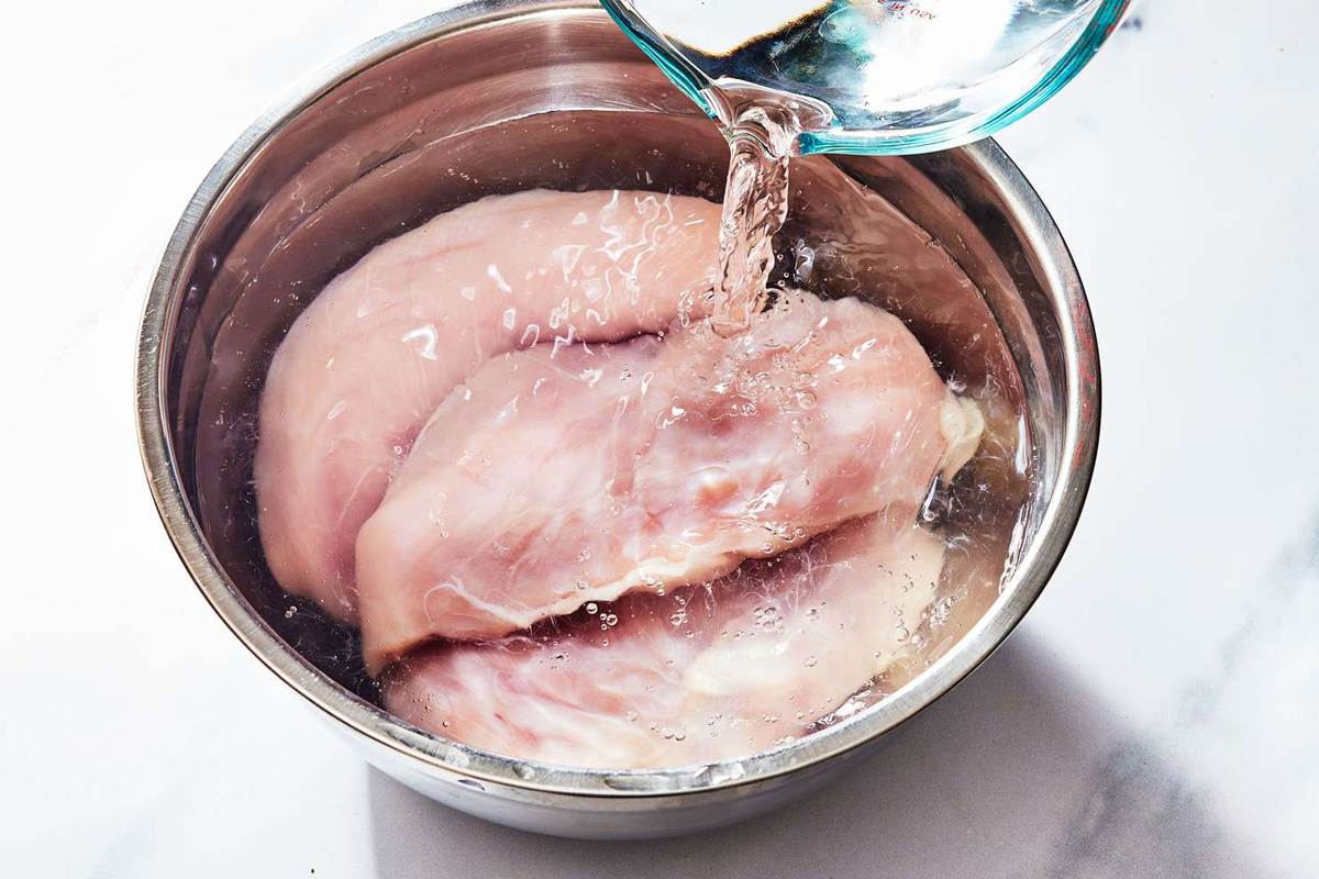 raw chicken washing salmonella contamination expert warning