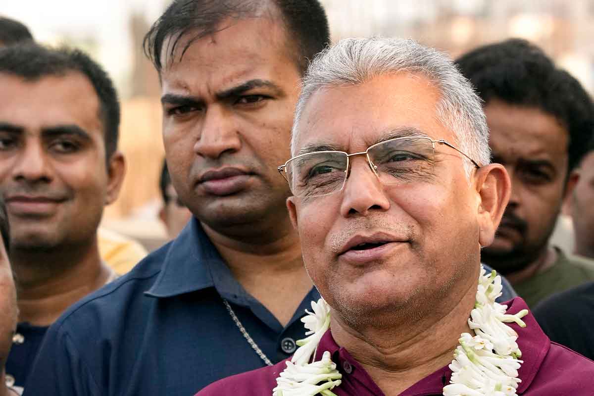 ইদের সকালে অন্য মেজাজে ‘দাবাং’ দিলীপ, ইকো পার্কে মাতলেন ঝালমুড়ি পার্টিতে!