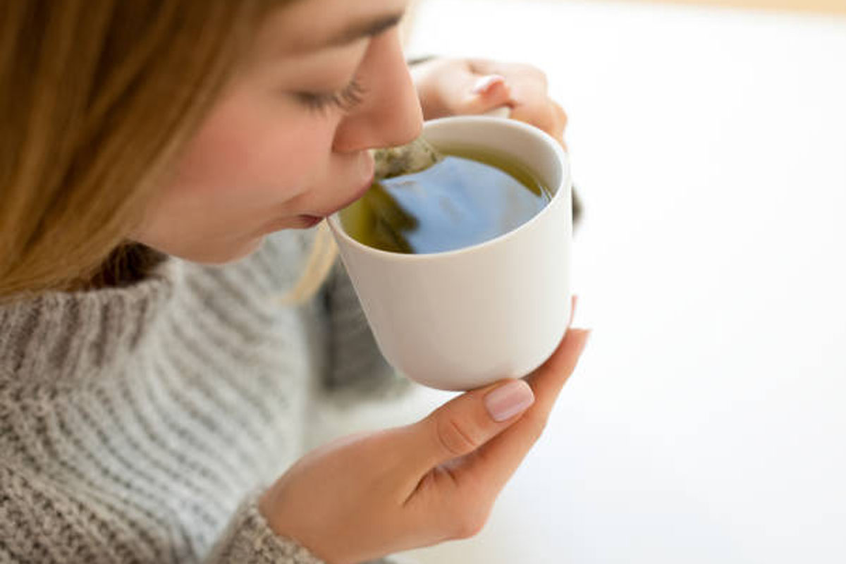 how drinking green tea before sleep helps reduce stress