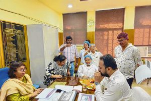 হচ্ছে হবে নয়! পরিকাঠামো উন্নয়নে বিদ্যাসাগর হাসপাতালে বিধায়ক ইন্দ্রনীল, সোমে স্বাস্থ্যভবনে বৈঠক