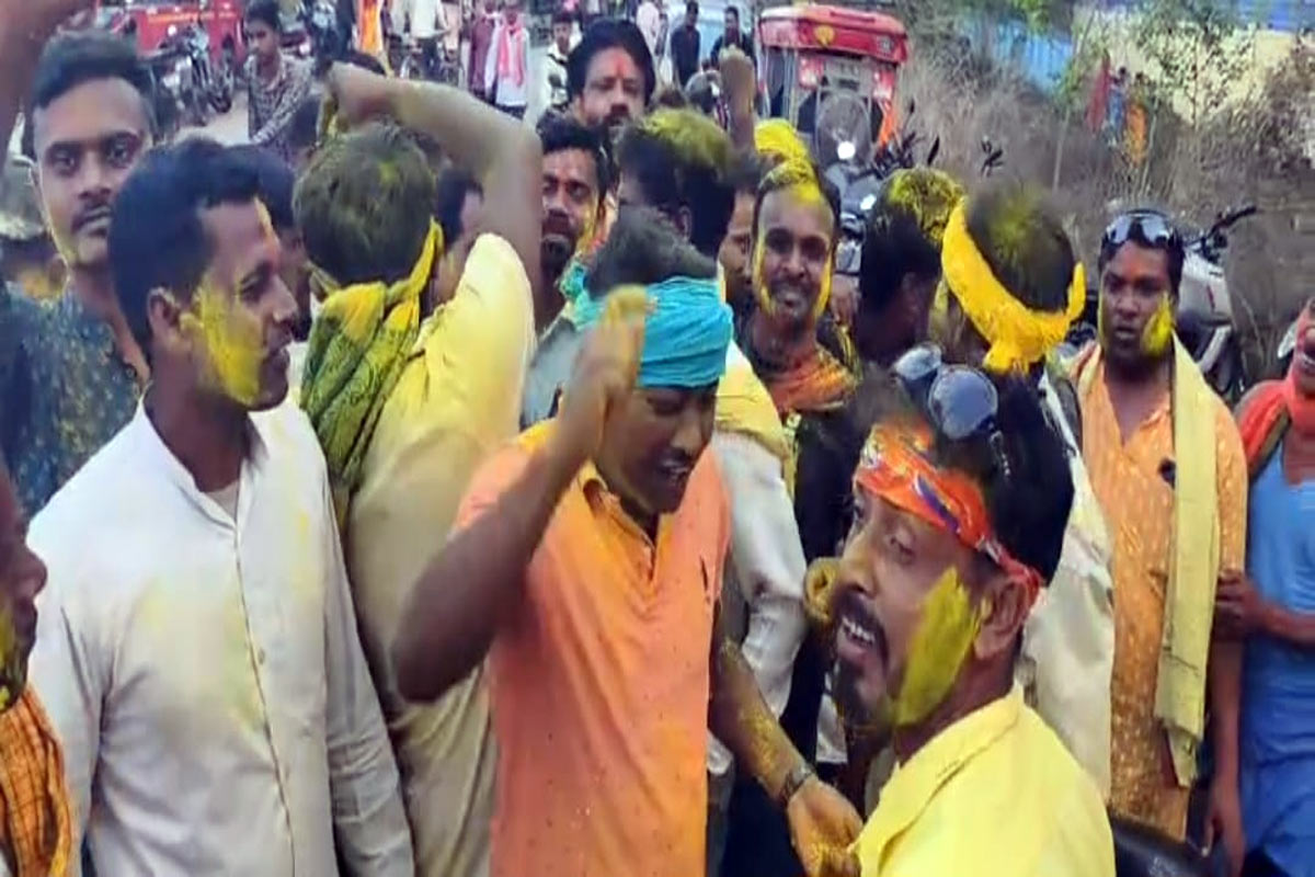কুড়মি ক্রোধেই সাফ ঘাসফুল, জঙ্গলমহলে পদ্মফুল!