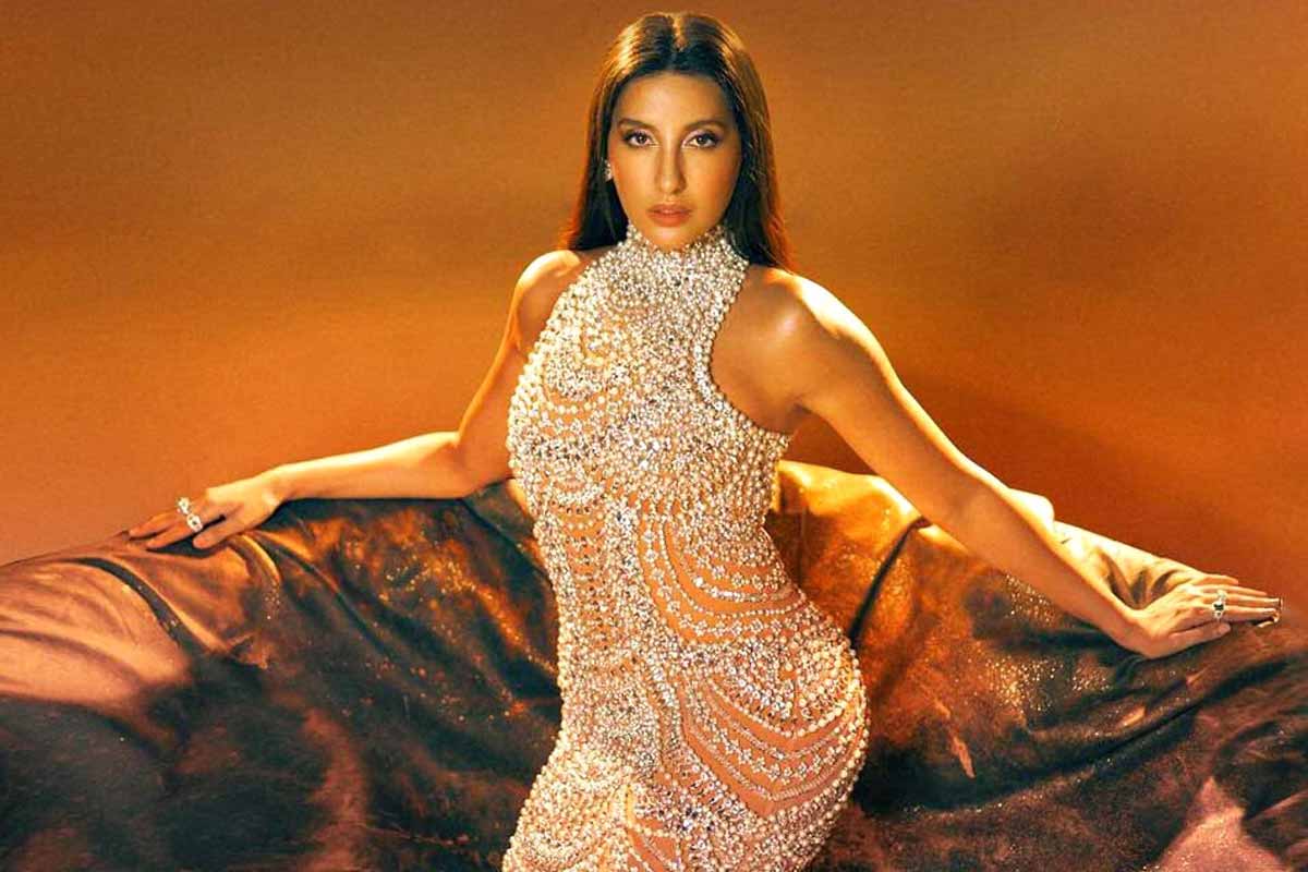 ‘সরকে চুনর’ বিতর্কে মহিলা কমিশনে ক্ষমাপ্রার্থী, ৫০ আদিবাসী শিশুকন্যার শিক্ষার ব্যায়ভার নোরার