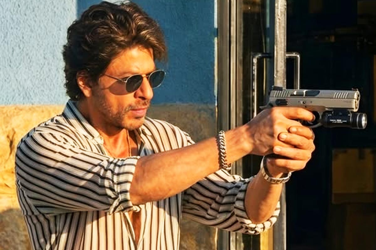 মজাটাই মাটি! আফ্রিকা থেকে ‘কিং’ শাহরুখের লুক ফাঁস হতেই ‘ফোঁস’ পরিচালক সিদ্ধার্থের