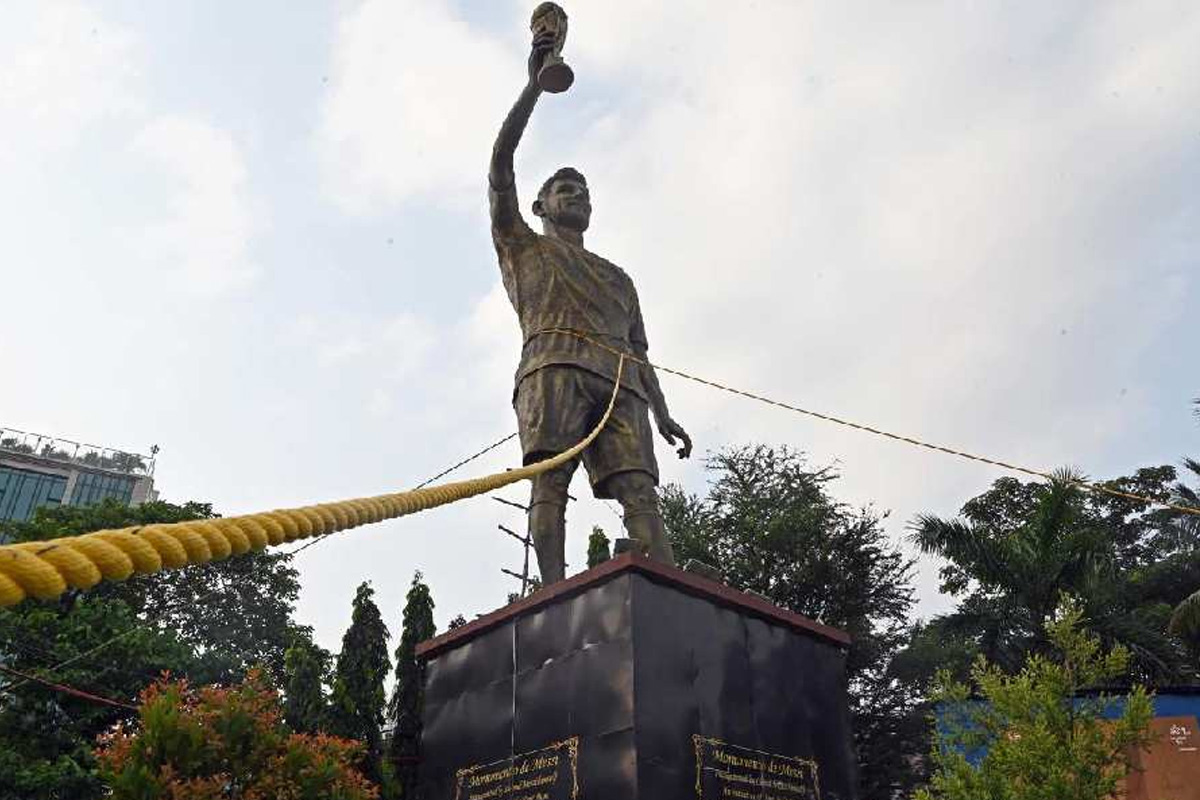 ‘অনুমতি ছাড়াই তৈরি হয়েছে মেসির মূর্তি’, ভাঙা নয়, স্ট্যাচু নিয়ে বিকল্প পরিকল্পনা অগ্নিমিত্রার