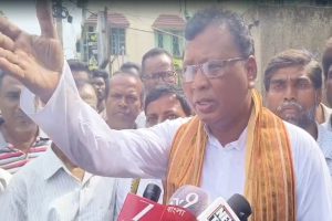 বালি, পাথর ও মোরাম ব্যবসাকে ঘিরে সিন্ডিকেট বরদাস্ত নয়, কড়া বার্তা মন্ত্রী ক্ষুদিরাম টুডুর