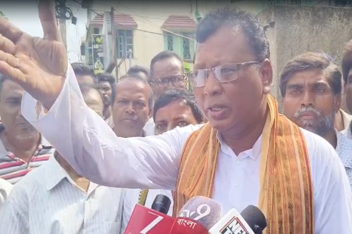 বালি, পাথর ও মোরাম ব্যবসাকে ঘিরে সিন্ডিকেট বরদাস্ত নয়, কড়া বার্তা মন্ত্রী ক্ষুদিরাম টুডুর